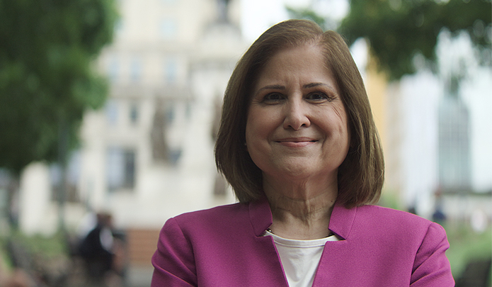 Phó Thống đốc Ghazala Hashmi